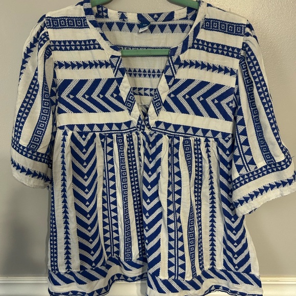 Old Navy Blue and White Tribal Print Blouse - Picture 1 of 4